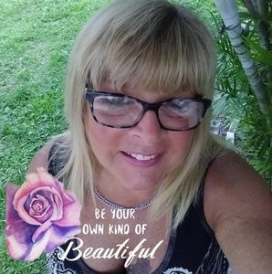 Meet your Posher, Pamela